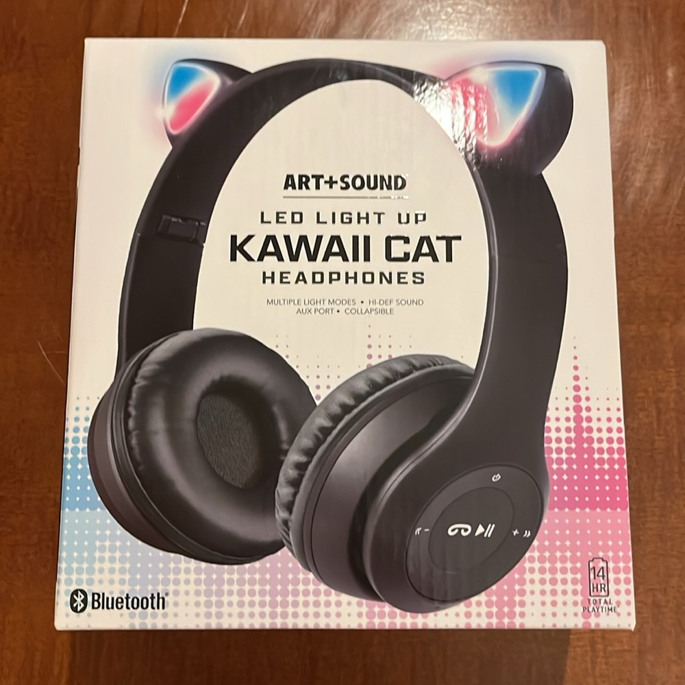 Headphones light up cat ears Art+Sound Kawaii Cat. Wireless connect w/Bluetooth
